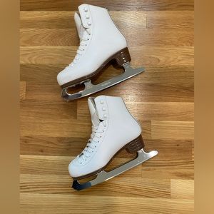 Jackson Ultima Artiste with Advanced Mark IV Blades, Size Youth, 3B